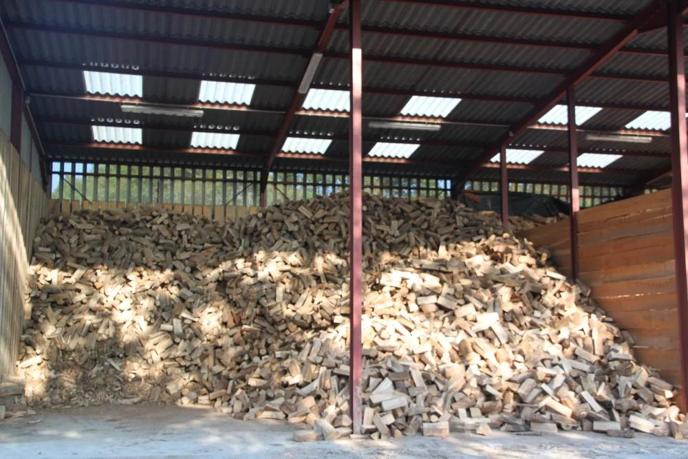 Bois de Chauffage en Vrac – Longueur 25 cm – Bois Sec – Vente au Stère